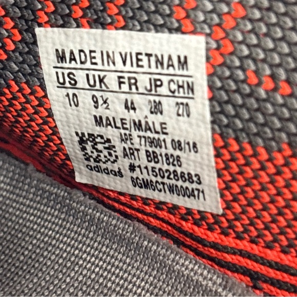 Adidas Yeezy Boost 350 V2 with Orange Stripe Size: 10 - Picture 9 of 9